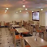 Wyndham Garden Baronne Plaza 